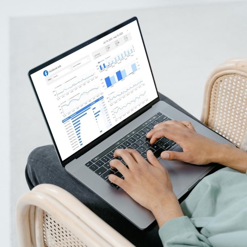 Intendit hjälper kunder med annonsering på Facebook